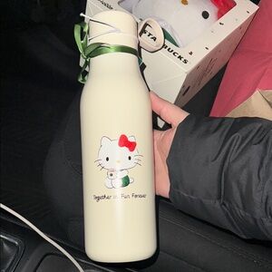 Hello Kitty x Starbucks